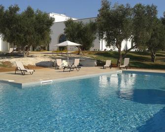 Masseria Montevergine - אוטרנטו - בריכה