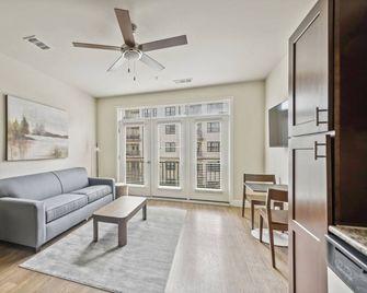Kasa Village District Raleigh - Raleigh - Sala de estar