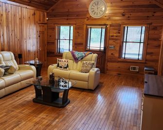 Clean & Cozy Cabin in the Woods - Conyers - Soggiorno