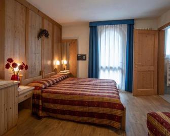 Hotel Chalet Genziana - Peio - Camera da letto