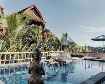 Sentulan Garden - Nusa Penida - Piscina