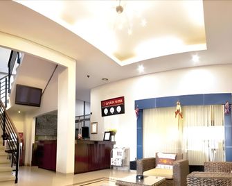 Hotel Central Kudus - Kudus - Lobby