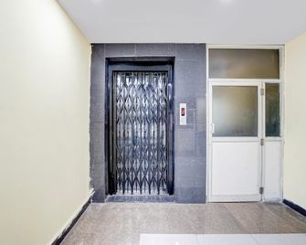 Hotel O Annavaram Formerly Akshaya Lodge - Kakinada - Lobby