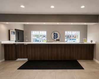 BridgePointe Inn & Suites by BPhotels, Lincoln I-80/27th St - Lincoln - Recepción