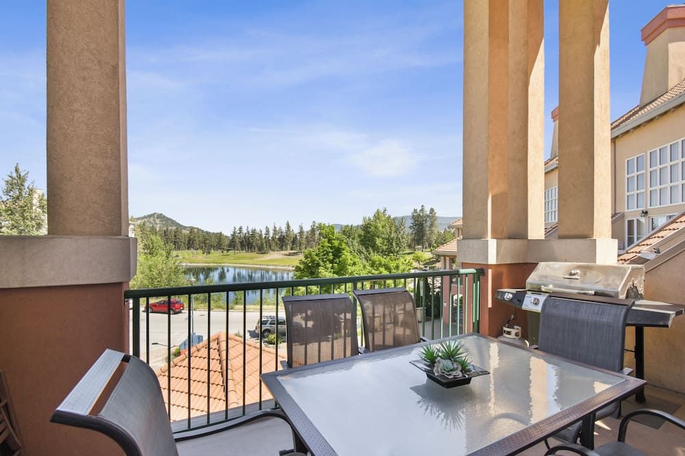 بورجاتا لودج - كيلونا - شرفة