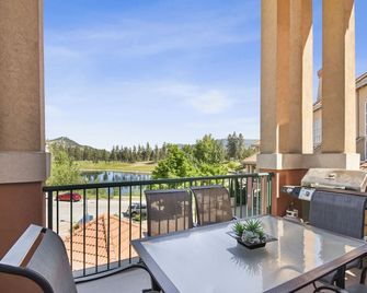 Borgata Lodge Resort - קלונה - מרפסת