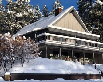 Pack Your Bags & Let The Adventures Begin! Sleeps 10, Hot Tub, & Pet Friendly - Pagosa Springs - Building