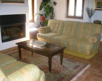 Locanda Delle Noci - Mercatello - Sala de estar