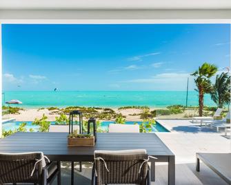 H2O Life. Style. Resort - Providenciales - Bedroom