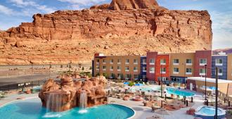 Fairfield Inn and Suites by Marriott Moab - Moab - Zwembad