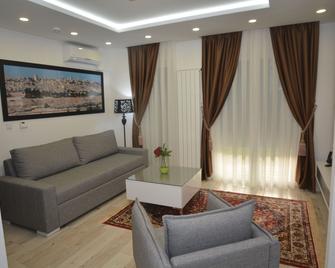 Apart Hotel Family - Sarajevo - Phòng khách