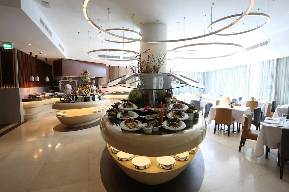 Ramada by Wyndham Dubai Barsha Heights thumbnail 3