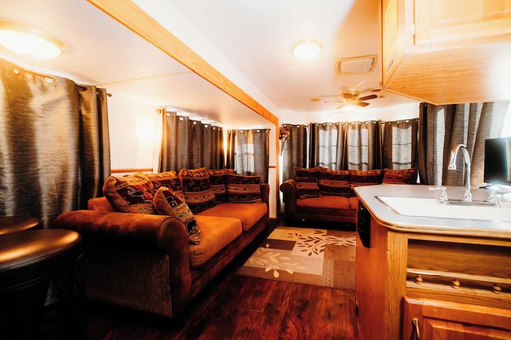 La Junta Colorado Cabins - La Junta - Obývací pokoj