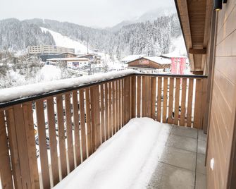 Alpenstyle Resort Fieberbrunn by AlpenTravel - Fieberbrunn - Balkon