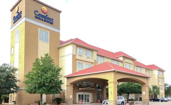Comfort Inn And Suites Near Six Flags And Medical Center Aed 229