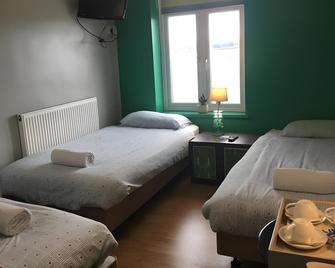 O'Tooles Wine Bar & Guest House - Liverpool - Habitación