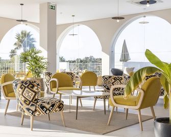 Eden Villas & Apartments - אלבופרה - מסעדה