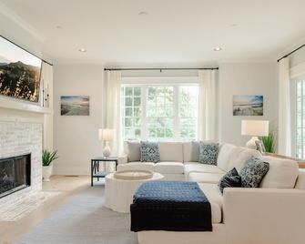 Above Nashville 12 South | Pool&Spa | 12 Beds| Large Groups I Luxury Services - Nashville - Sala de estar