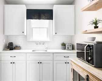 'Absolutely lovely, apartment was wonderful. Great location, nicely furnished.' - Nashville - Kjøkken