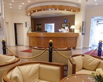 Hotel Erbprinz - Ludwigslust - Recepción