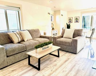 The Raspberry Garden Luxury Hotel & Suites - Rexburg - Huiskamer