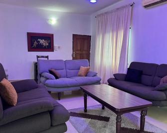 Doris O Hotel - Calabar - Sala de estar