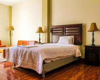 Hotel Los Andes Suite Cajamarca - Cajamarca - Schlafzimmer