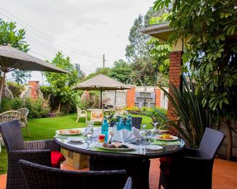 Karen Inn Suites - Nairobi - Hàng hiên