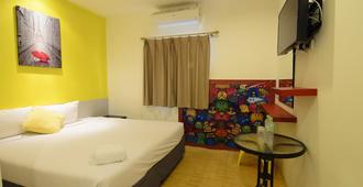 Room Hostel at Phuket Airport - Sakhu - Makuuhuone