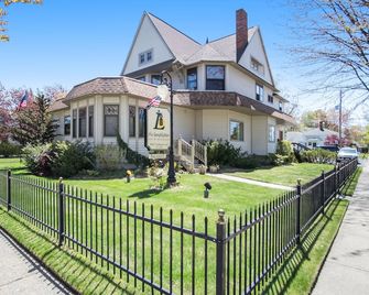The Lamplighter Bed & Breakfast - Ludington - Edifício