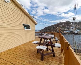 Haven .. - Mount Pearl - Balcony