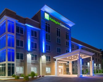 Holiday Inn Express & Suites Norwood-Boston Area by IHG - Norwood - Gebäude