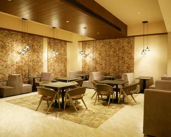Ritz Resort - Barabanki - Restaurante