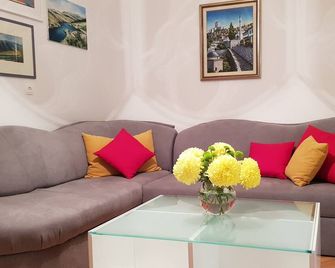 Galeria Nura - Mostar - Sala de estar