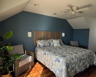 4-bedroom 3.5 bathroom townhome w/ 2 decks, nature views, pool & fitness center - Long Neck - Habitación