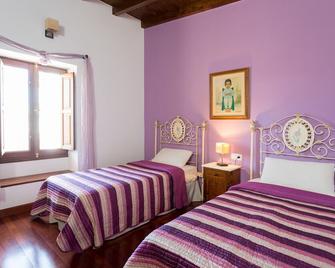 Casa Pilar, Aurora y Tarabilla en Finca Ecológica - Antigua - Habitación