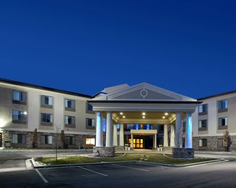 Holiday Inn Express & Suites Salt Lake City-Airport East By IHG - Salt Lake City - Building