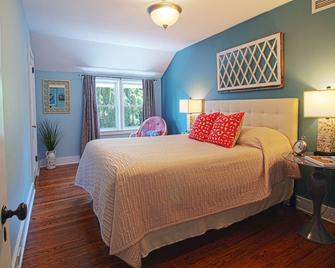 Skaneateles Carriage House - Walking Distance To Village Of Skaneateles - Skaneateles - Bedroom