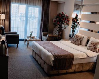 Reform Hotel - Van