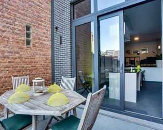 Holiday Home in Scherpenheuvel with Sauna - Scherpenheuvel-Zichem - Patio