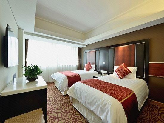 جولدن أواسيس هوتل