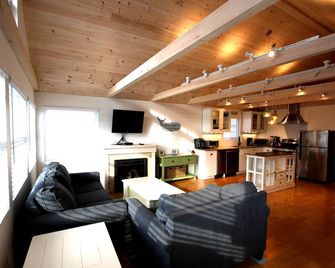 Amazing Beach House - Manasquan - Wohnzimmer