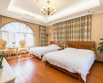 Xiamen Gulangyu Longshan Villa Cafe Hostel - Xiamen - Bedroom