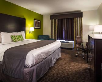 Best Western Magnolia Inn and Suites - Ladson - Bedroom