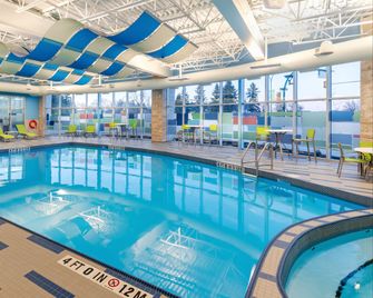 Staybridge Suites Saskatoon - University By IHG - Saskatoon - Pool
