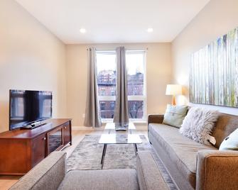 Harmony Medical Suites Longwood - Boston - Living room