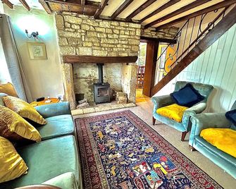 Springbank Cottage by MaisonPro - Stroud - Living room