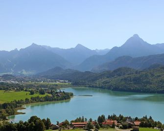 Dreimäderlhaus - Das vegetarische Boutique Hotel - Füssen - Buiten zicht