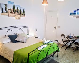 Luce - Lucca - Camera da letto