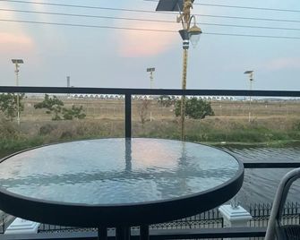 Skyline Resort - Racha Thewa - Balcón